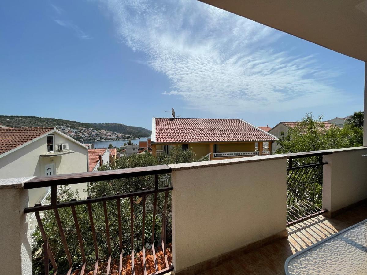 Holiday House Jakasa Trogir Exterior photo